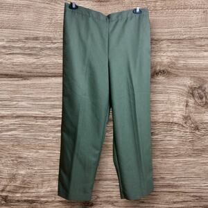 Alfred Dunner green pull on pants. Size 14